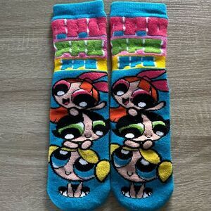 NWOT … CARTOON NETWORK “Powerpuff Girls” Colorful Gripper Socks